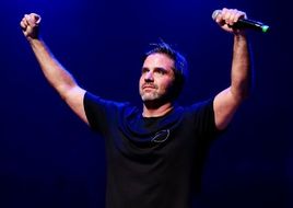 Headliner Entrevista: Fabio Rabin celebra estreia de novo show em São Paulo
