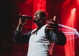 Seal volta ao Brasil com turnê de celebração da carreira