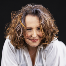 A PROCURA DE UMA DIGNIDADE