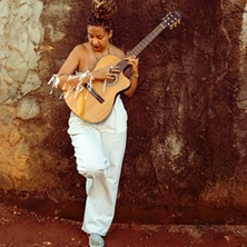 LETICIA FIALHO