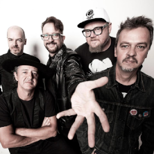 Nenhum de N&oacute;s