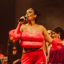 ANNÁ APRESENTA “DEUSA DIABA” PART. CORAL USP