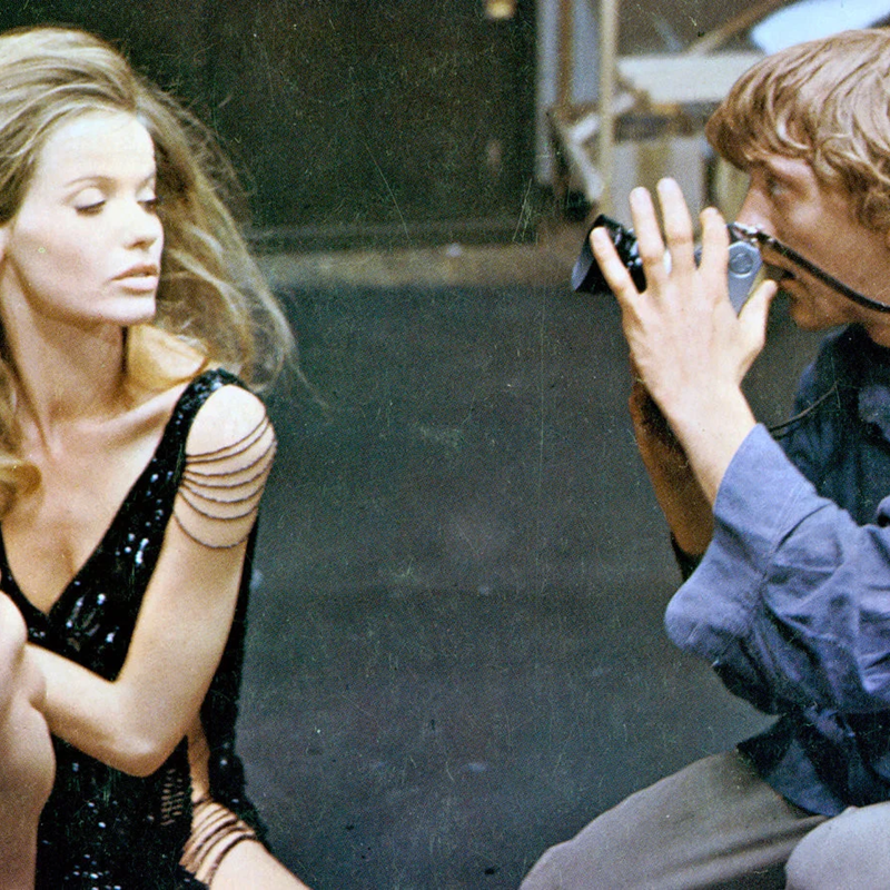 SEGUNDA NO CINE APRESENTA: BLOW-UP &ndash; DEPOIS DAQUELE BEIJO (BLOW-UP, MICHELANGELO ANTONIONI, 1966)